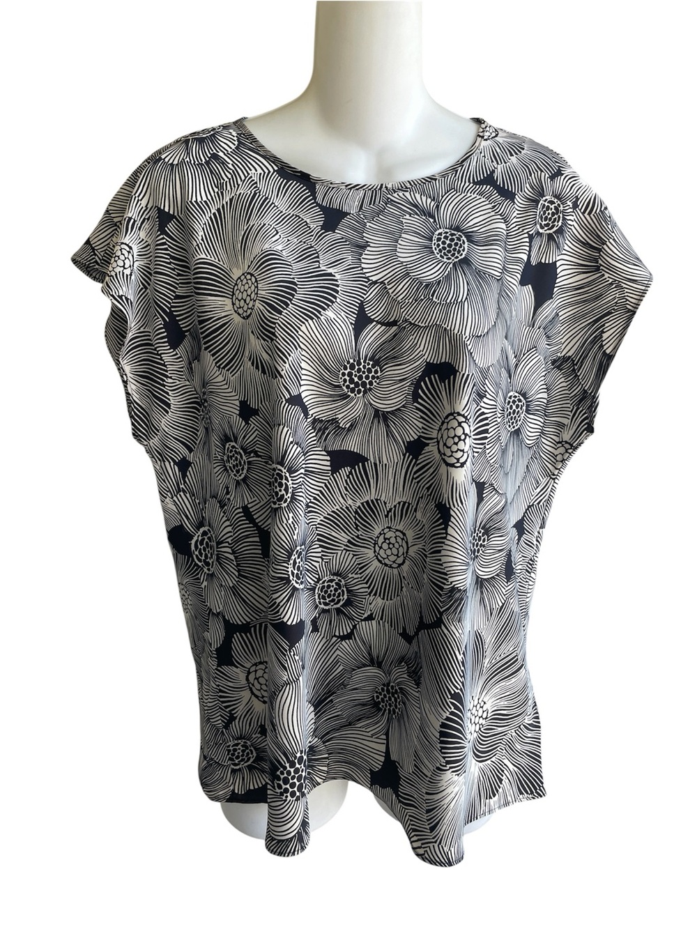 Express Black White Bold Floral Print Sleeveless Blouse Top Woman's Large